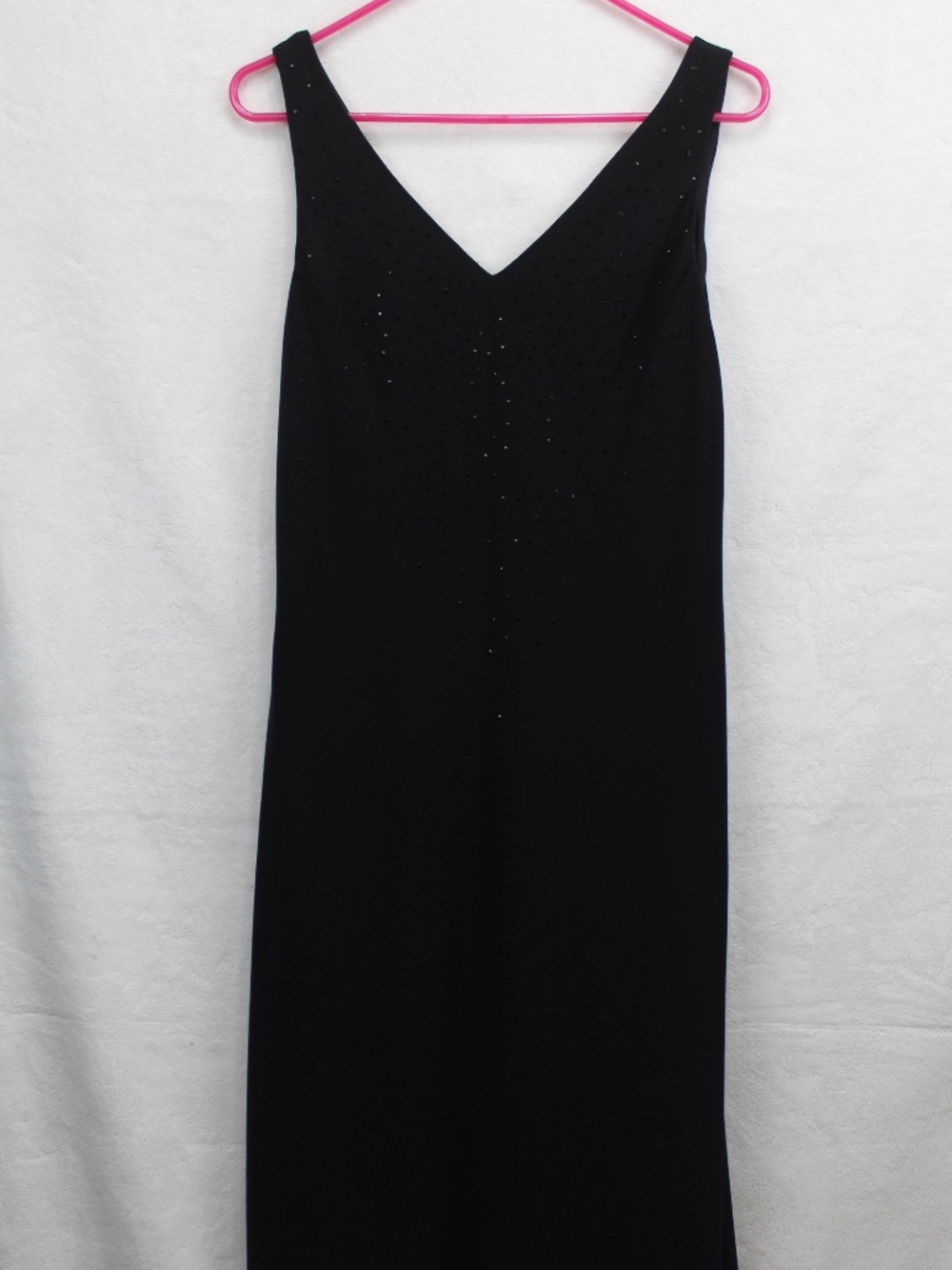 Amanda Smith LBD Size 14 Sleeveless V-neck Beaded Front Midi Length Pull Over